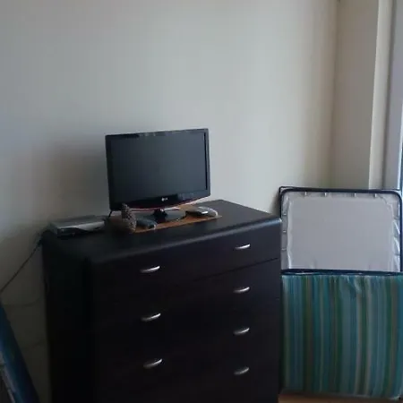 Lovely Studio In A Family Oriented - Fort Noks Daire *